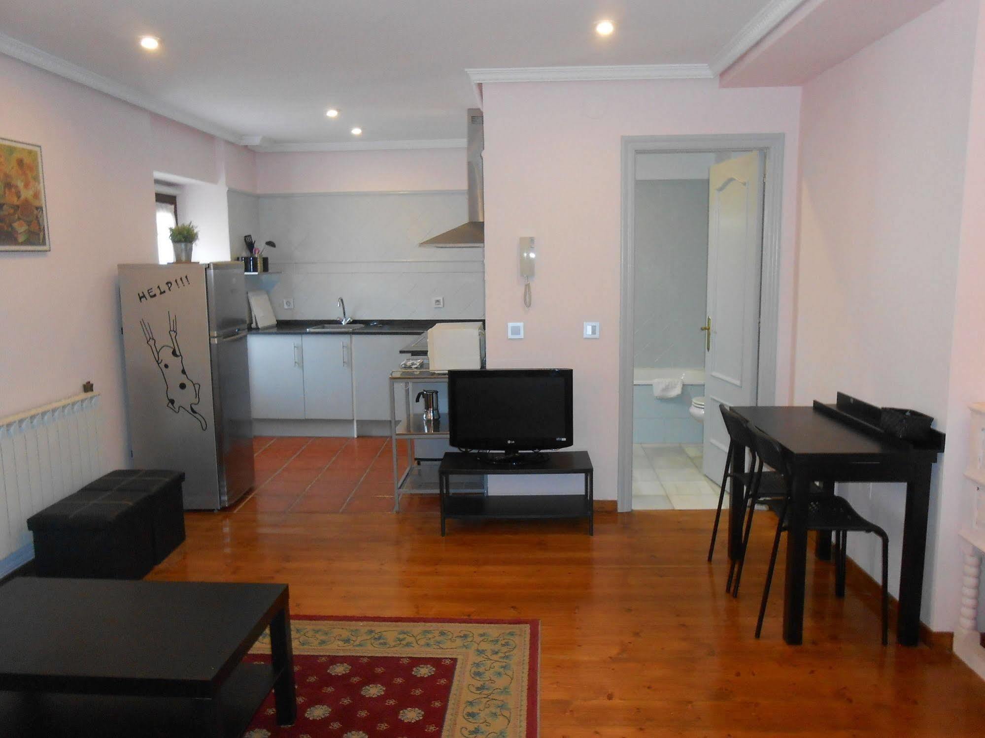 Apartamentos San Roque يانس المظهر الخارجي الصورة